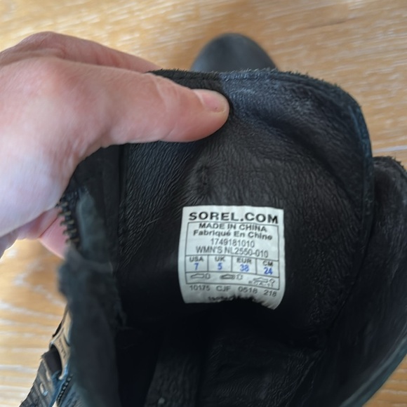 Sorel After Hours Boots - Picture 4 of 4